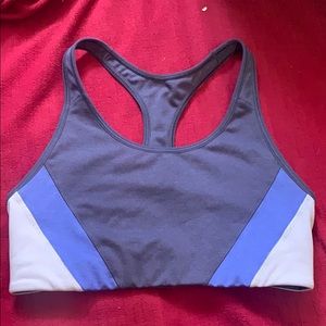 🎄7 for $50!! Old Navy active sports bra
